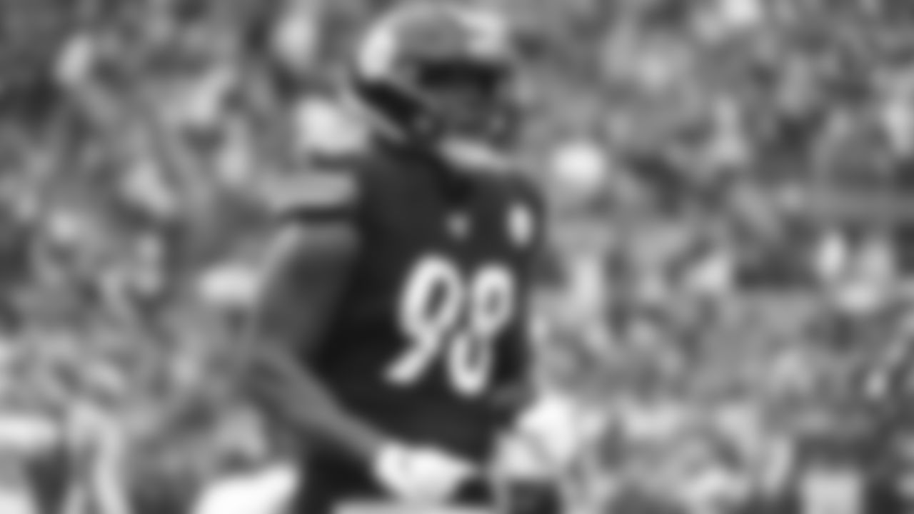 LB Vince Williams - No. 98