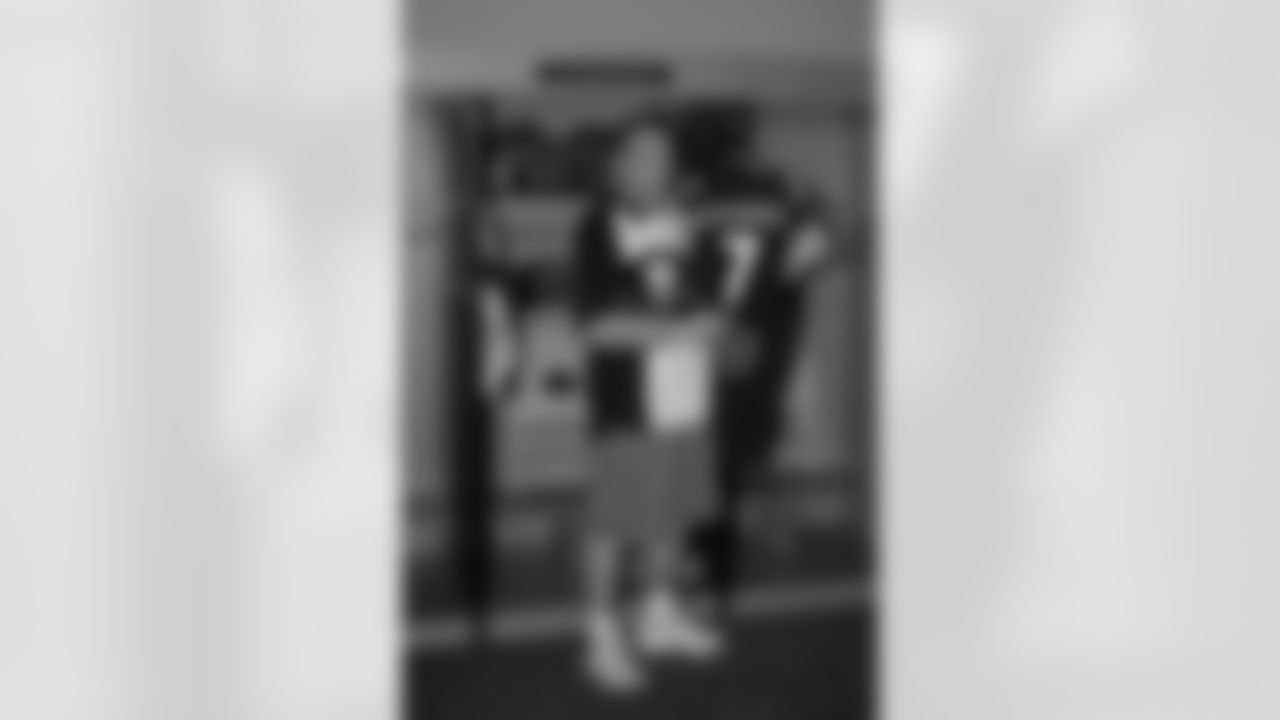 08_DraftDay_HeinzField_dh_191