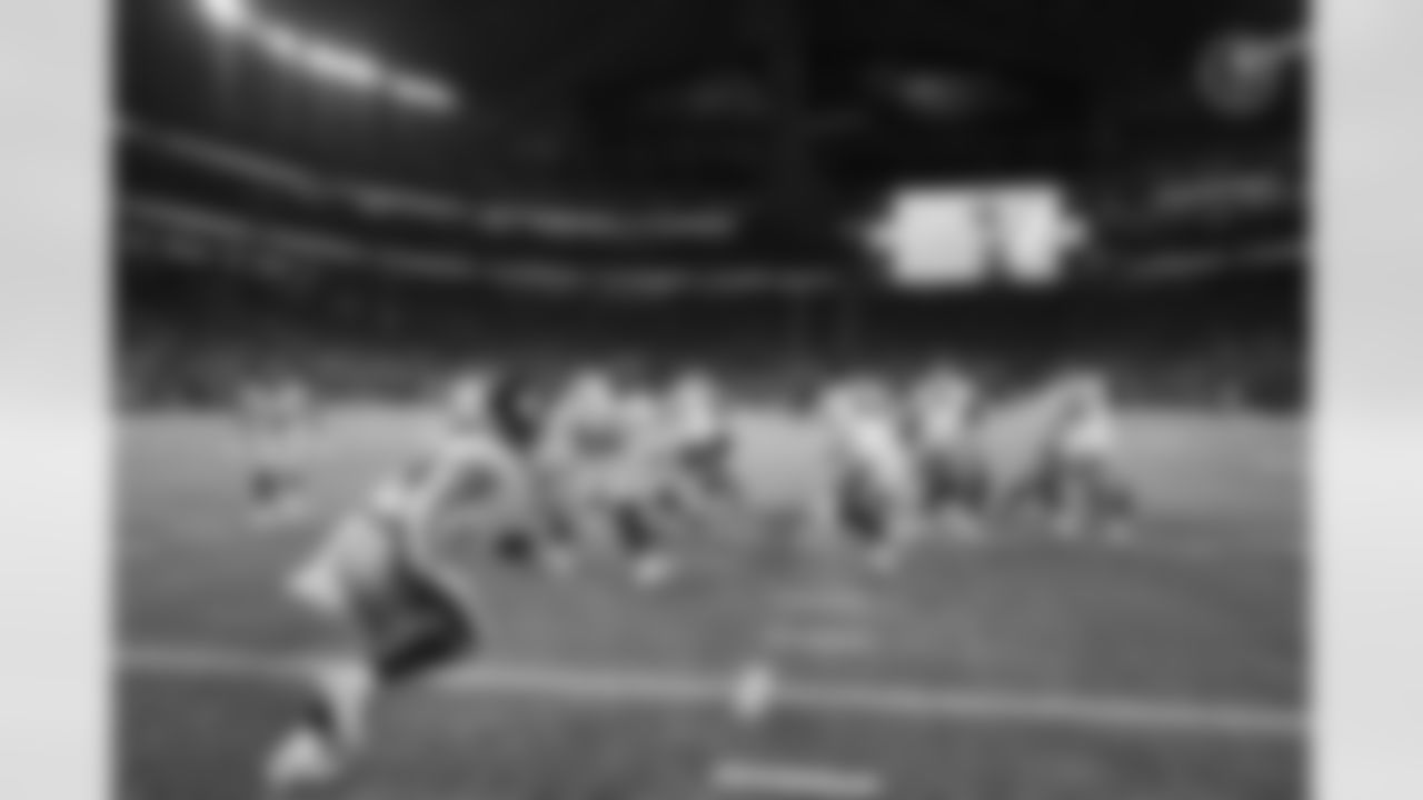 The Pittsburgh Steelers during a regular season game between the Pittsburgh Steelers and the Minnesota Vikings, Thursday, Dec. 9, 2021 in Minneapolis, MN. The Vikings beat the Steelers 36-28. (Caitlyn Epes / Pittsburgh Steelers)