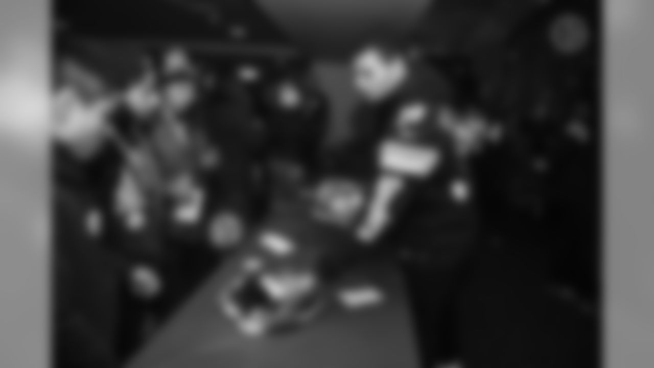 2019_HuddlefortheHolidays_1203rm_00171