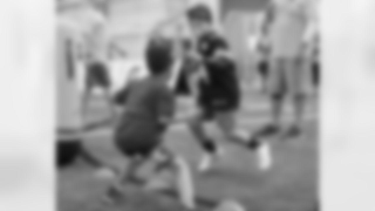 The Steelers host a 2023 Youth Football Camp at Highlands Sports Complex Friday, June 16, 2023 in Triadelphia, WV. (Karl Roser / Pittsburgh Steelers)