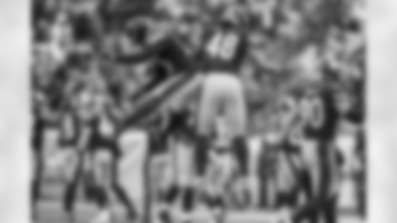 A 2017 Regular Season game between the Pittsburgh Steelers and the Cleveland Browns on Sunday December 31, 2017. The Steelers defeated the Browns 28-24.