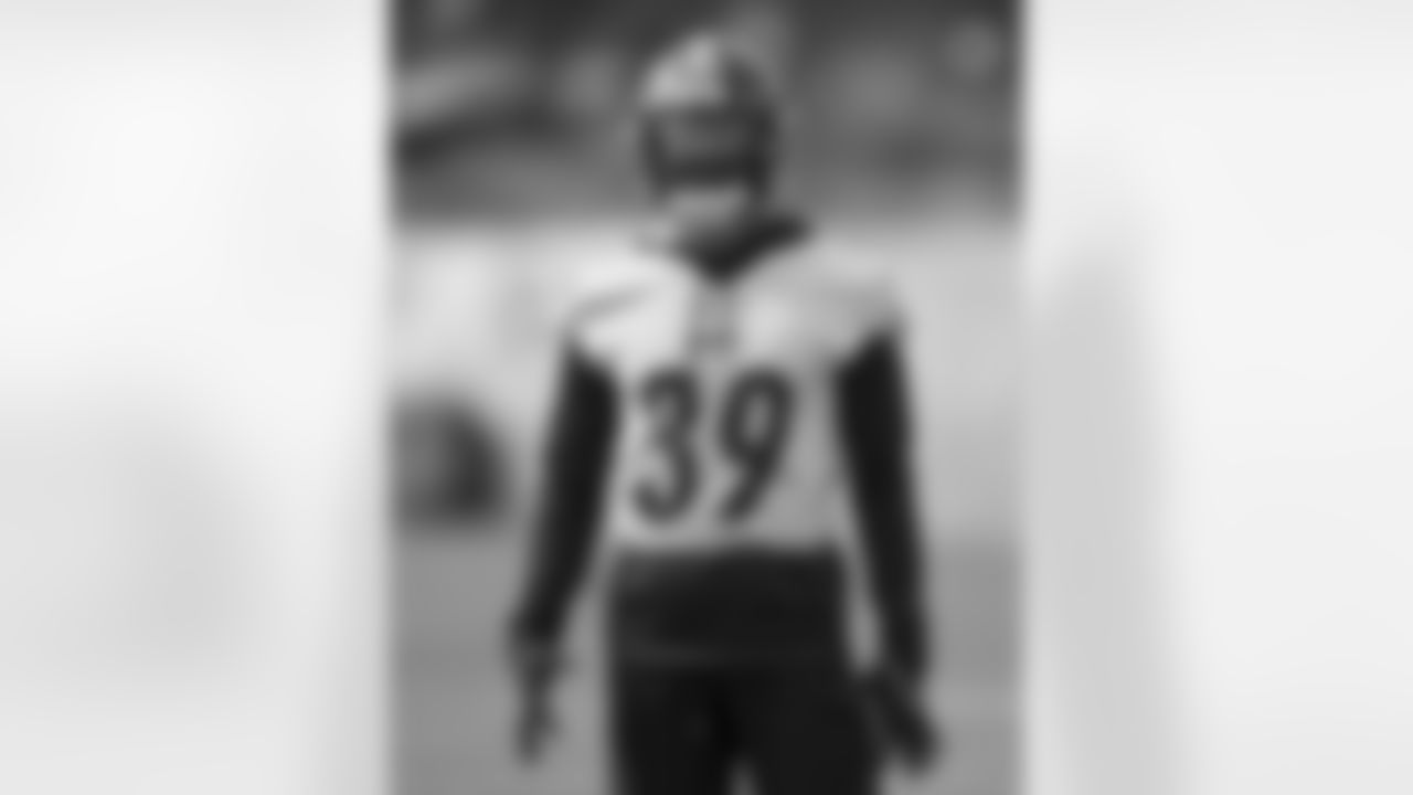 Pittsburgh Steelers safety Minkah Fitzpatrick (39) during practice at the UPMC Rooney Sports Complex preparing for a Week 4 matchup against the New York Jets, Friday, Sept. 30, 2022 in Pittsburgh, PA. (Karl Roser / Pittsburgh Steelers)