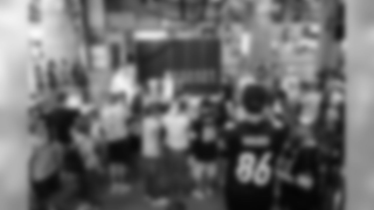 09 Fan Blitz