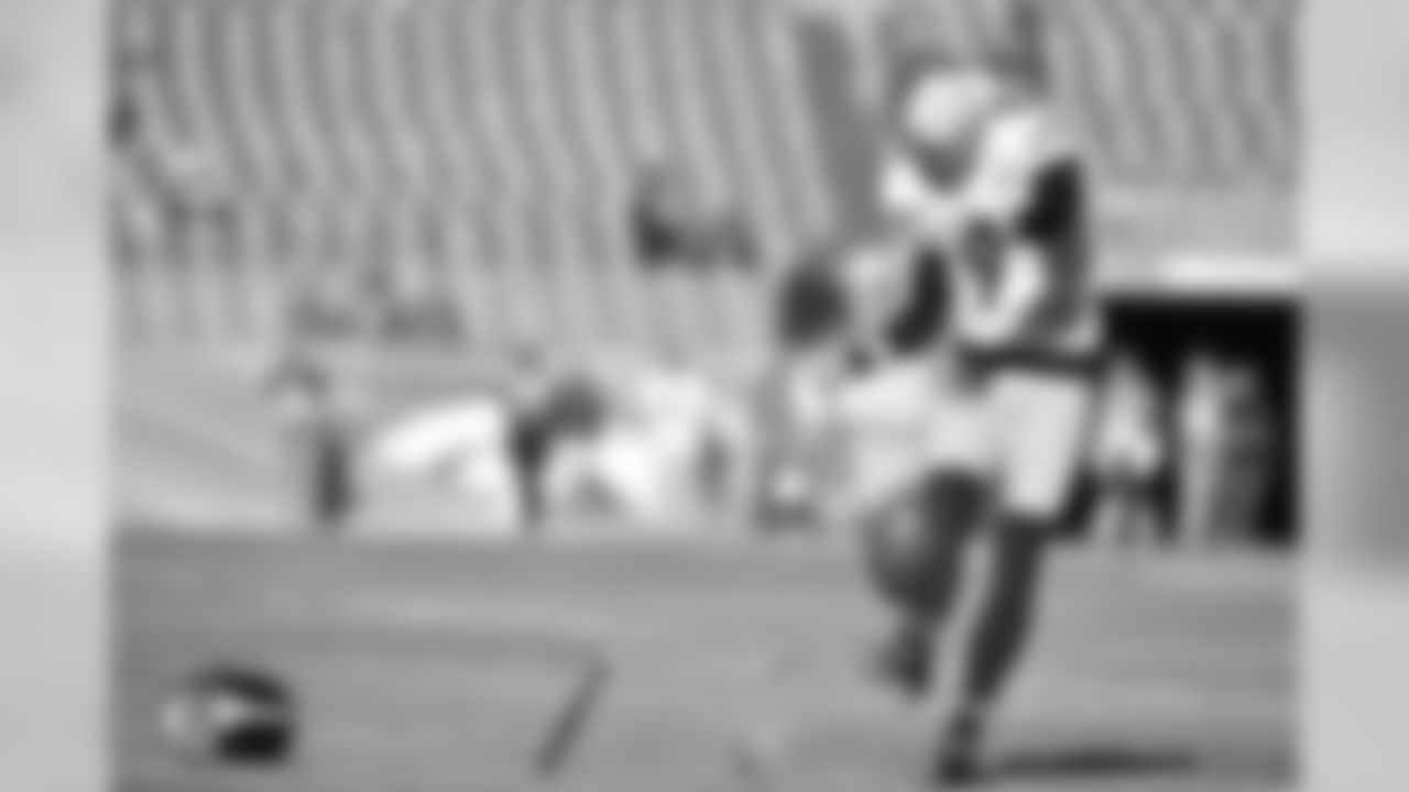A 2018 Regular Season game between the Pittsburgh Steelers and the Denver Broncos on Sunday, November 25, 2018.