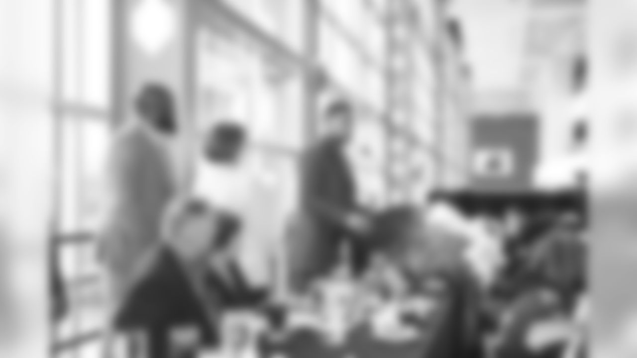 2019_CourageHouseLuncheon_1105rm_00130