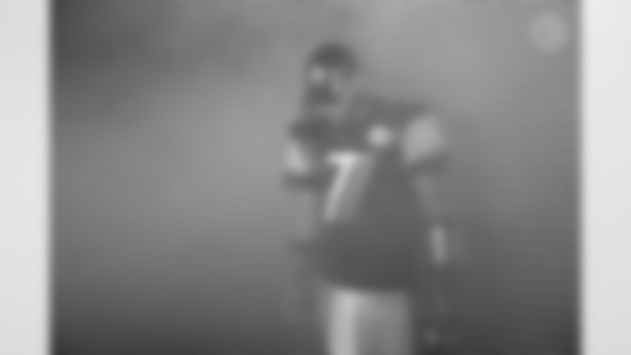 Pittsburgh Steelers quarterback Ben Roethlisberger (7) during a regular season game between the Pittsburgh Steelers and the Las Vegas Raiders, Sunday, Sept. 19, 2021 in Pittsburgh, PA. The Raiders beat the Steelers 26-17. (Karl Roser / Pittsburgh Steelers)