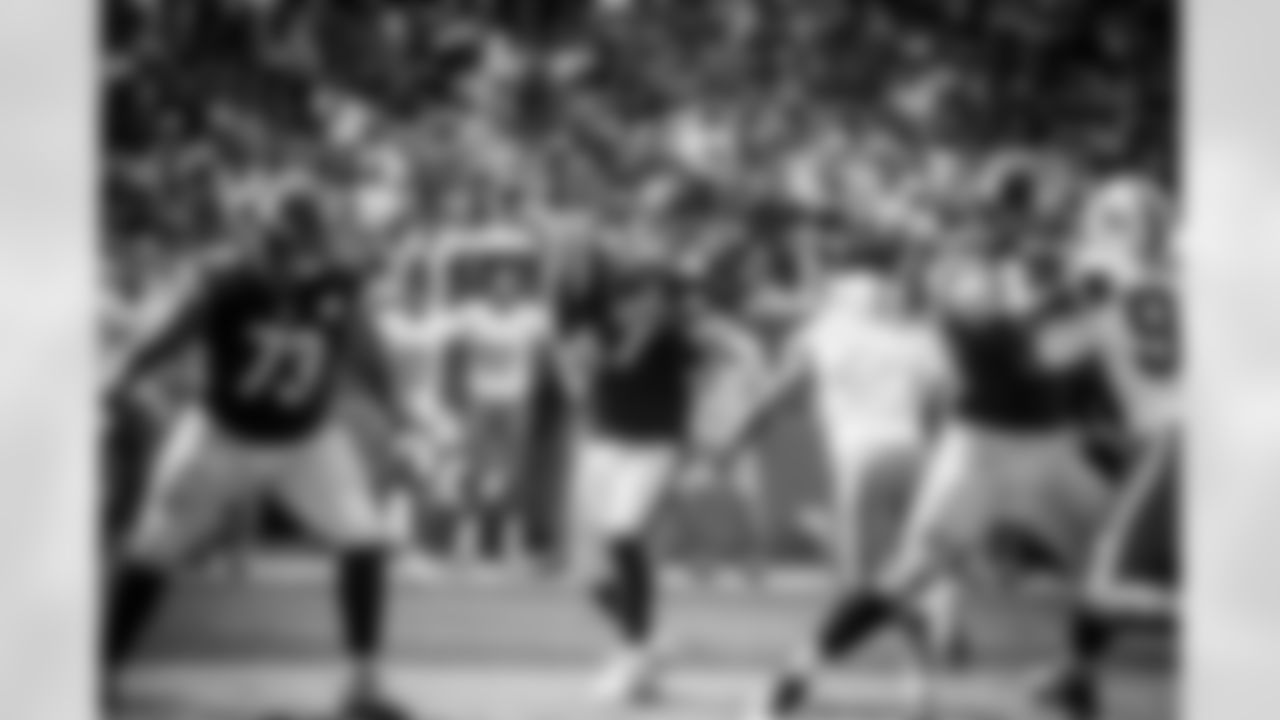 Ramon Foster, Ben Roethlisberger, and Alejandro Villanueva