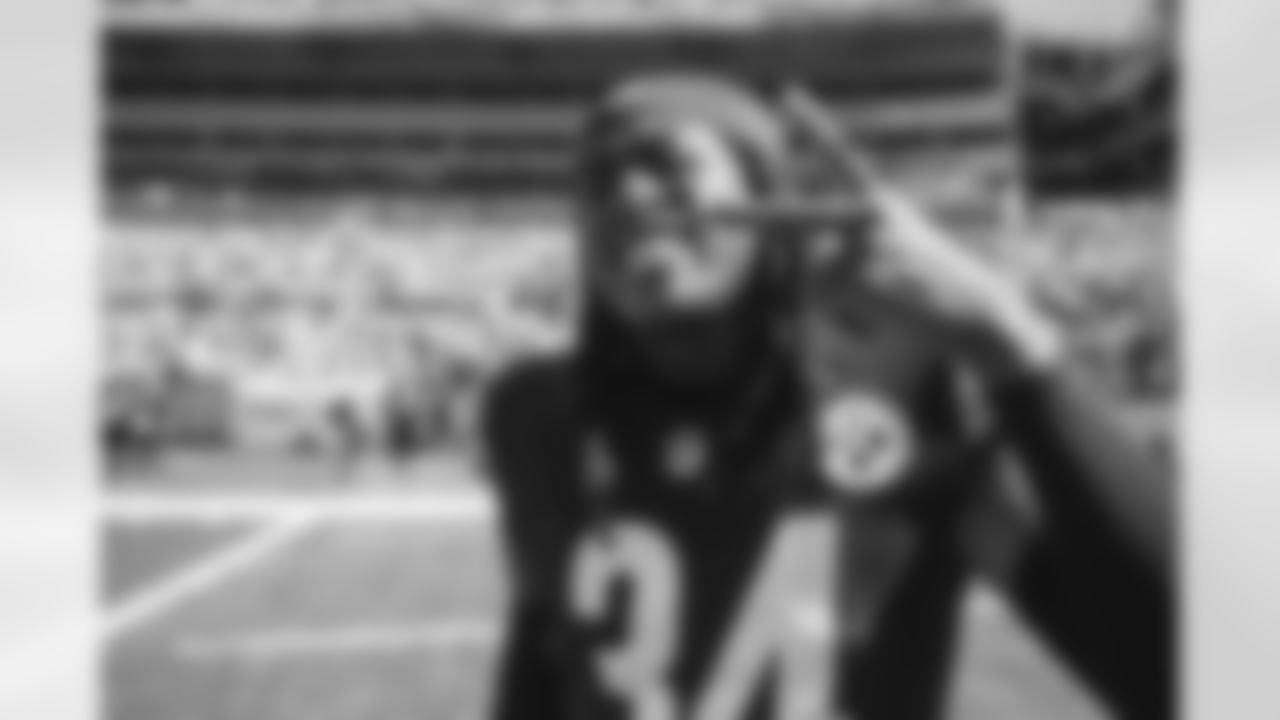 Pittsburgh Steelers safety Terrell Edmunds (34) during a regular season game between the Pittsburgh Steelers and the Cincinnati Bengals, Sunday, Sept. 26, 2021 in Pittsburgh, PA. The Bengals beat the Steelers 24-10. (Caitlyn Epes / Pittsburgh Steelers)