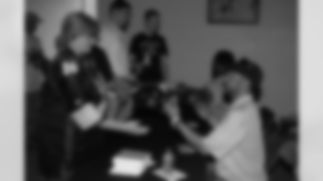 08_DraftDay_HeinzField_dh_290