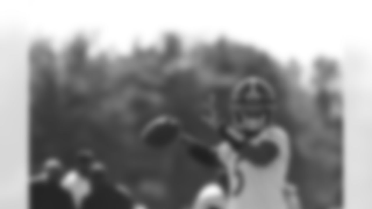 Pittsburgh Steelers quarterback Joshua Dobbs (5) practices at the UPMC Rooney Sports Complex preparing for a Week 5 matchup against the Philadelphia Eagles, Friday, Oct. 9, 2020 in Pittsburgh, PA. (Caitlyn Epes / Pittsburgh Steelers)