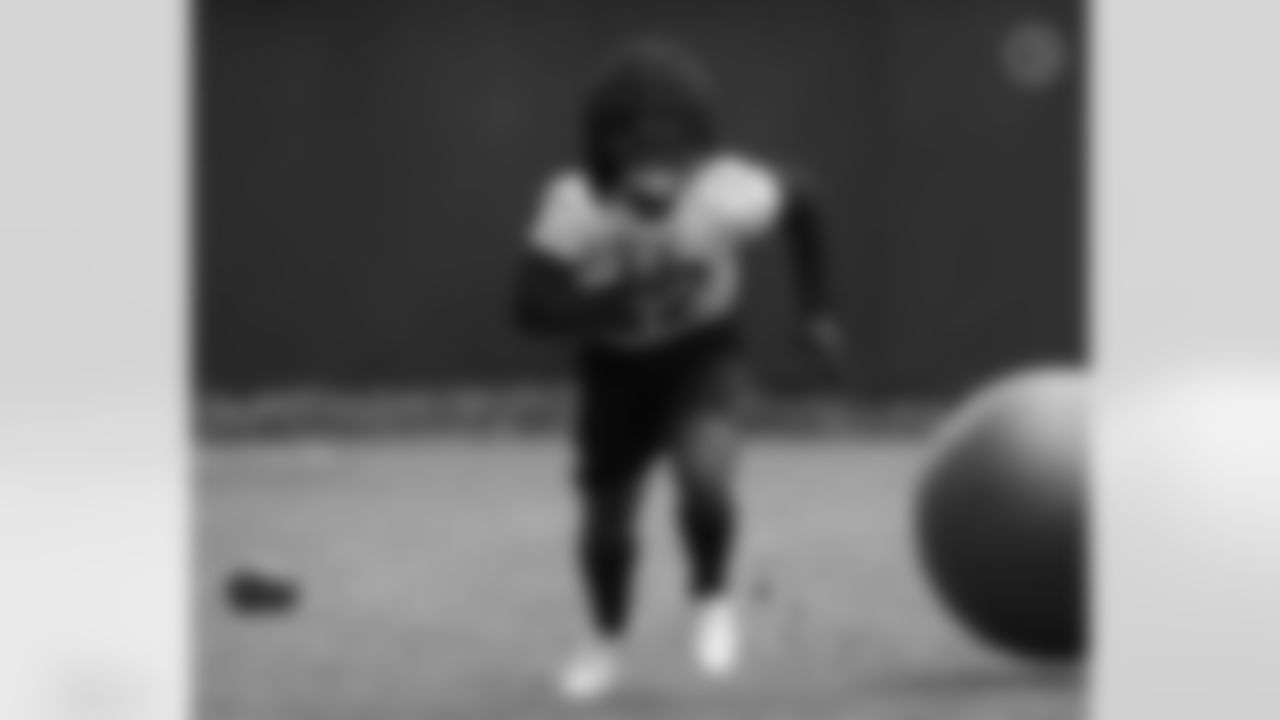 Pittsburgh Steelers running back Najee Harris (22) practices at the UPMC Rooney Sports Complex during the 2022 minicamp, Thursday June 9, 2022. (Karl Roser / Pittsburgh Steelers)