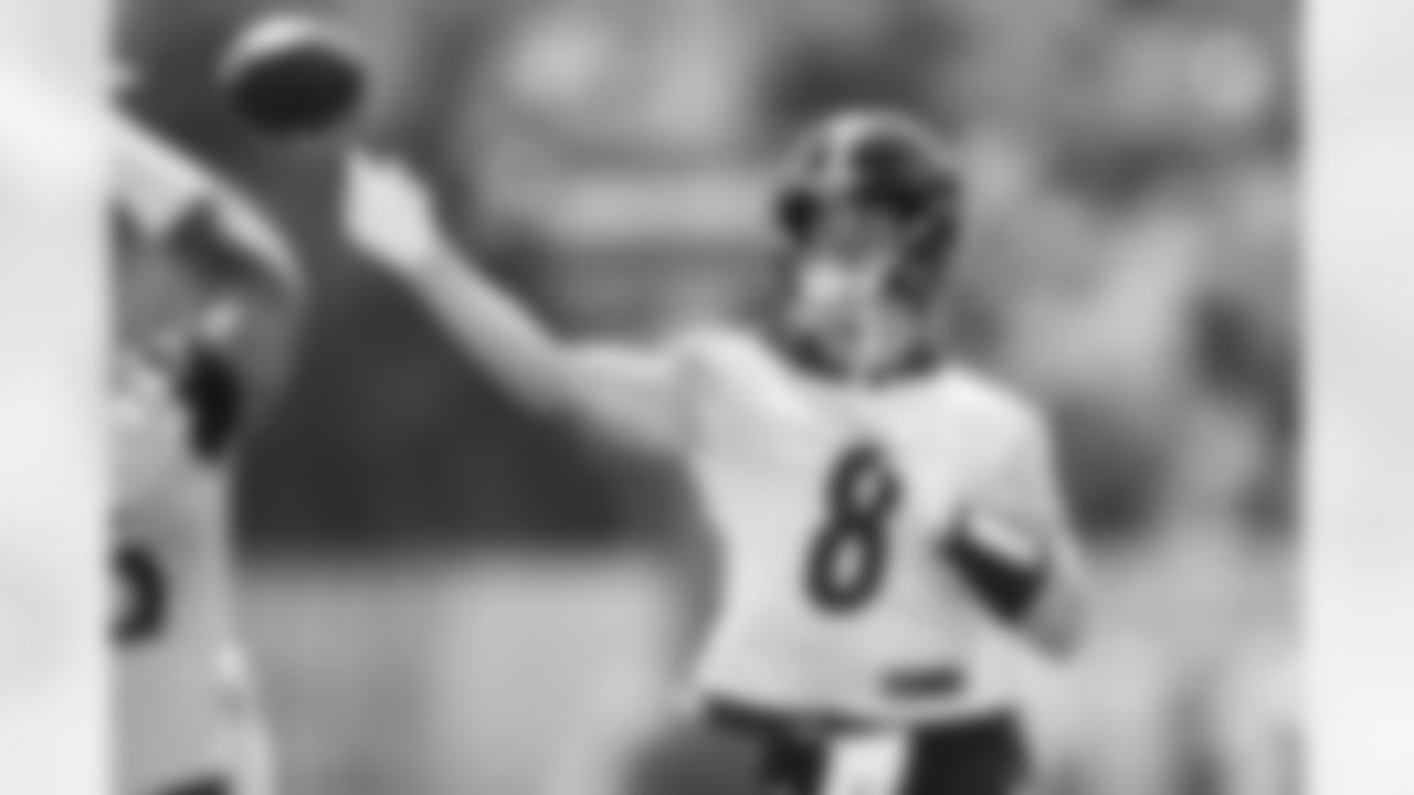 Pittsburgh Steelers quarterback Kenny Pickett (8) during practice at the UPMC Rooney Sports Complex preparing for a Week 2 matchup against the Cleveland Browns Wednesday, Sept. 13, 2023 in Pittsburgh, PA. (Abigail Dean / Pittsburgh Steelers)