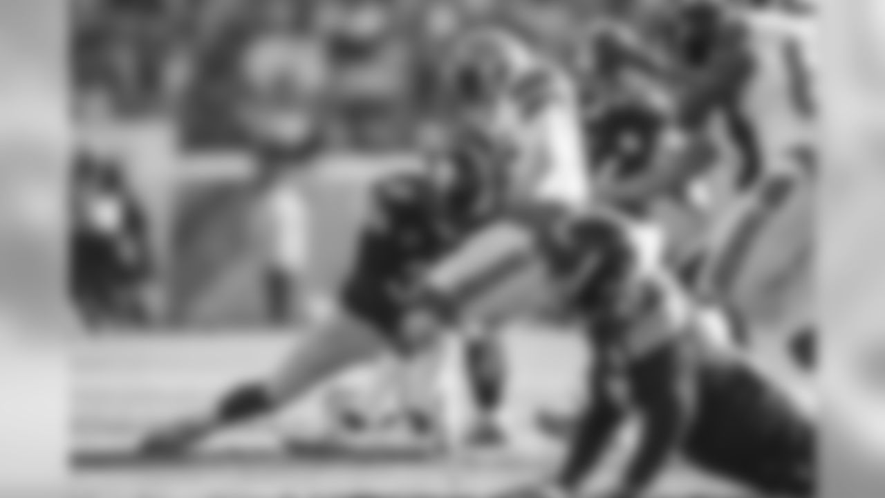 A 2017 Regular Season game between the Pittsburgh Steelers and the Cleveland Browns on Sunday December 31, 2017. The Steelers defeated the Browns 28-24.