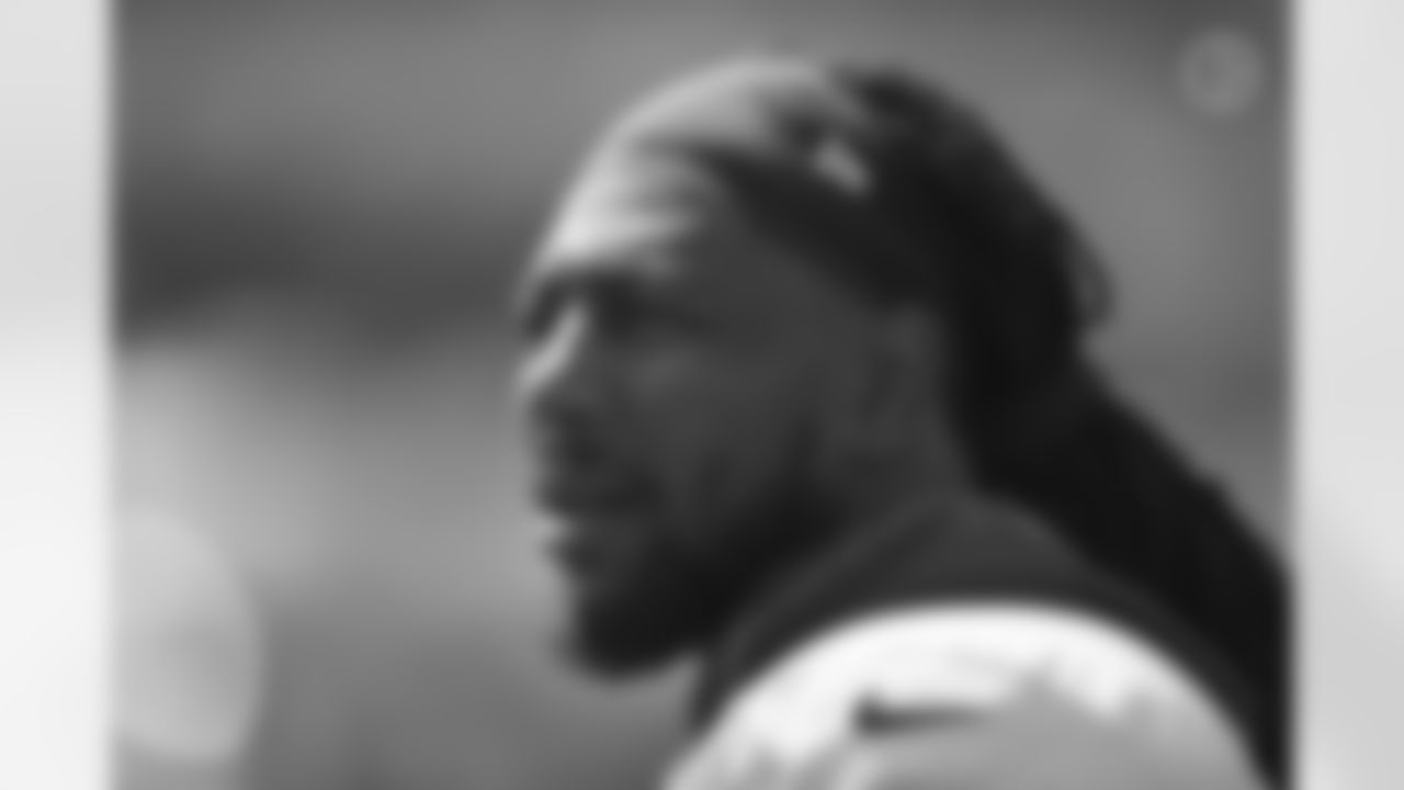 Pittsburgh Steelers linebacker Bud Dupree (48) practices at the UPMC Rooney Sports Complex preparing for a Week 1 matchup against the New York Giants, Wednesday, Sept. 9, 2020 in Pittsburgh, PA. (Karl Roser / Pittsburgh Steelers)