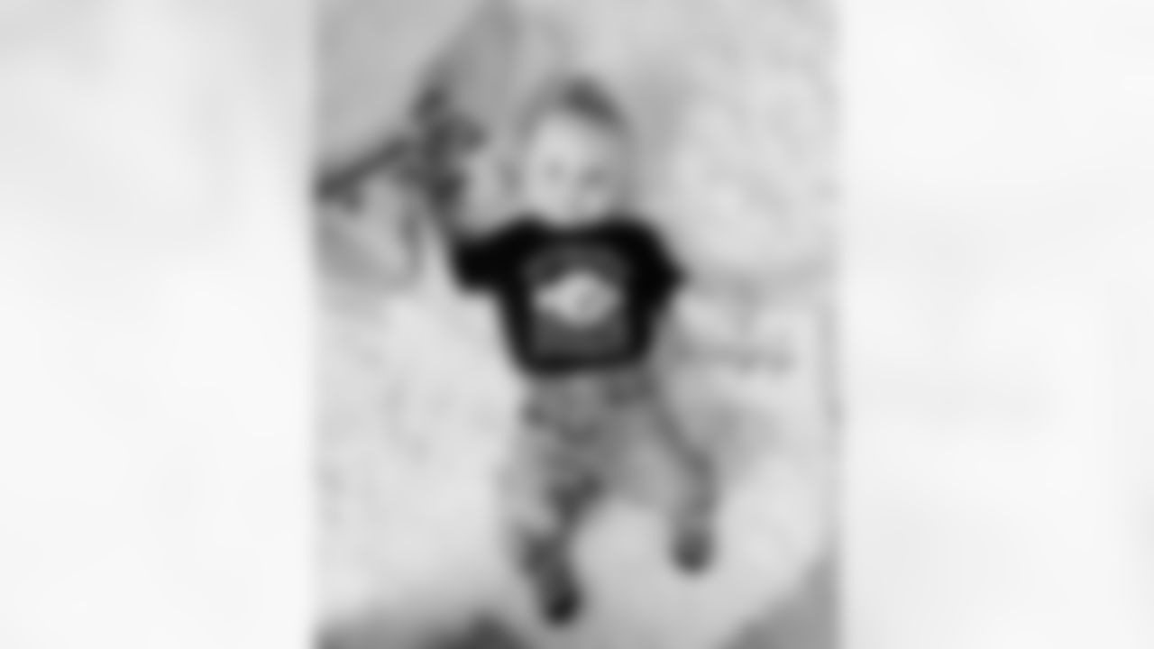 SNUTraditions_HereWeGoSigns_Jan132022325PM_Claar_Alyssa_97494590_76BDD7FBA83B4154AAF2DC407843017C.jpeg_97494590_76BDD7FBA83B4154AAF2DC407843017C