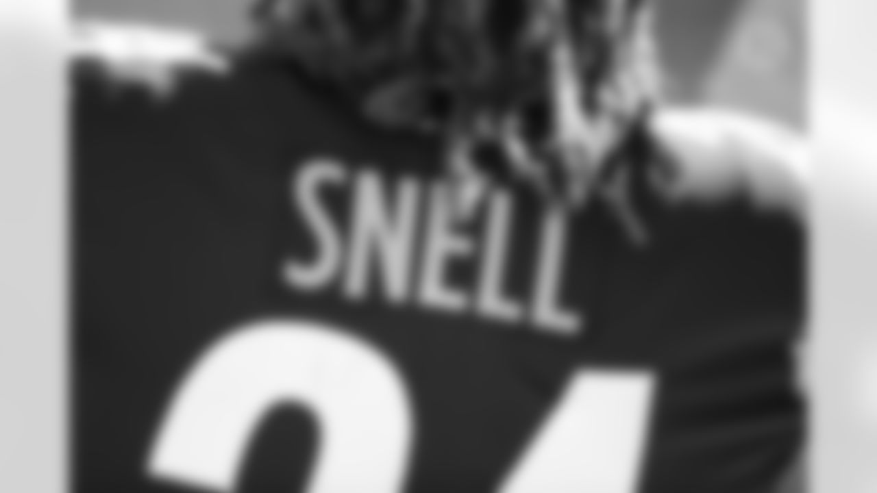 Pittsburgh Steelers running back Benny Snell Jr. (24) during a regular season game between the Pittsburgh Steelers and the Cincinnati Bengals, Sunday, Sept. 26, 2021 in Pittsburgh, PA. The Bengals beat the Steelers 24-10. (Karl Roser / Pittsburgh Steelers)