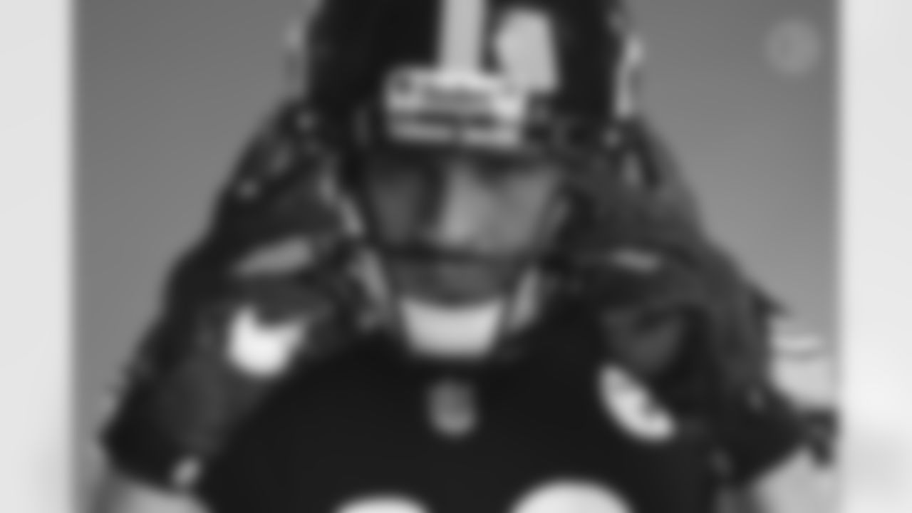 Pittsburgh Steelers linebacker T.J. Watt (90) poses for a photo during the Steelers 2021 media day, Saturday, July 24, 2021 in Pittsburgh, PA. (Karl Roser / Pittsburgh Steelers)