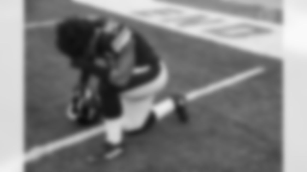 Pittsburgh Steelers linebacker Devin Bush (55) during a regular season game between the Pittsburgh Steelers and the Detroit Lions, Sunday, Nov. 14, 2021 in Pittsburgh, PA. The Steelers and the Lions tied in OT 16-16. (Jared Wickerham / Pittsburgh Steelers)
