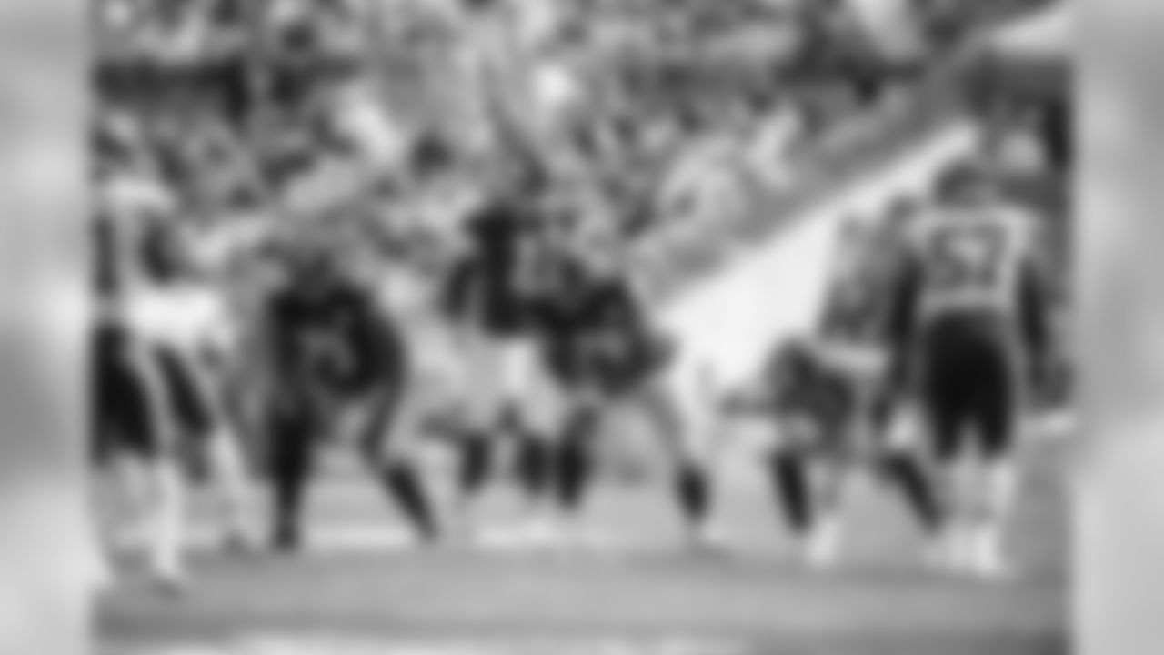 A 2018 Regular Season game between the Pittsburgh Steelers and the Kansas City Chiefs on Sunday, September 16, 2018.