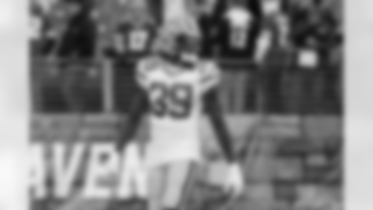 CB Chandon Sullivan