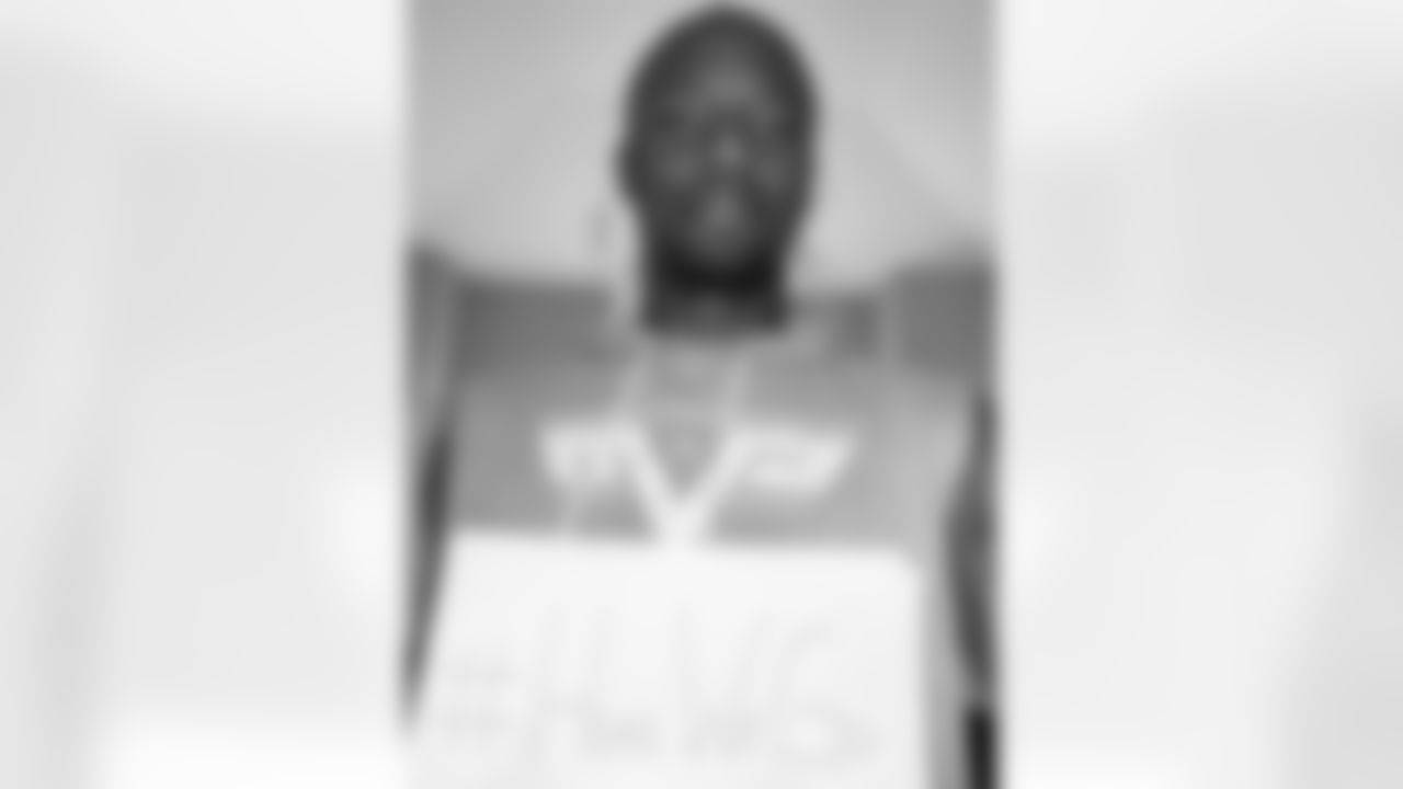 2021 Playoffs HWG Signs - Santonio Holmes copy