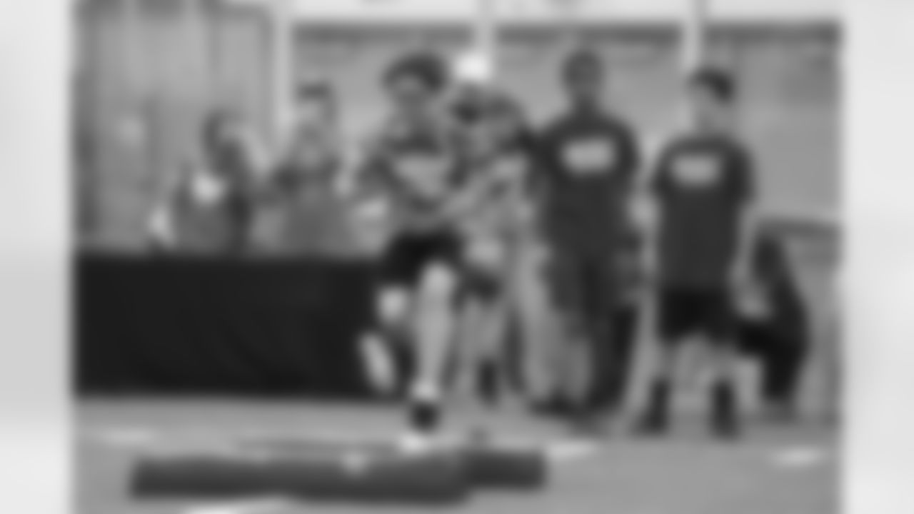 The Steelers host a 2023 Youth Football Camp at Highlands Sports Complex Friday, June 16, 2023 in Triadelphia, WV. (Karl Roser / Pittsburgh Steelers)