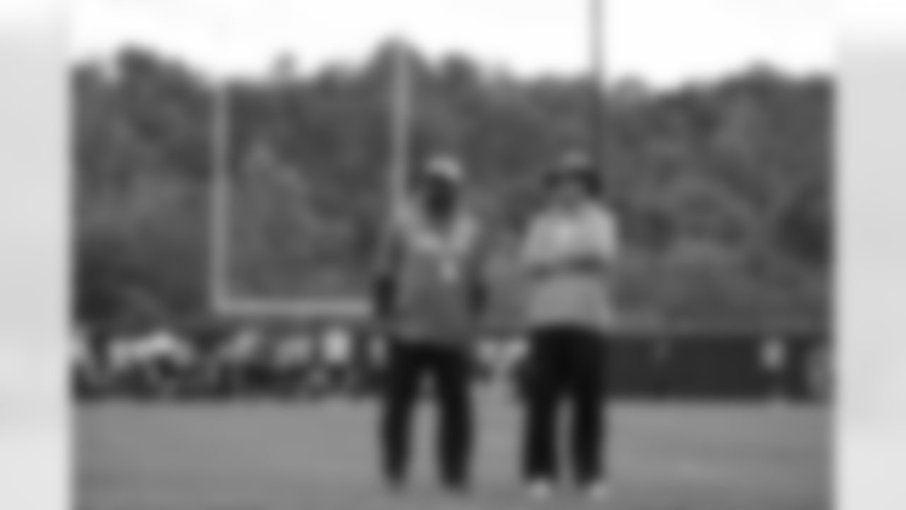Pittsburgh Steelers Head Coach Mike Tomlin and Pittsburgh Steelers Offensive Coordinator Matt Canada during practice at the UPMC Rooney Sports Complex during rookie minicamp, Saturday, May 15, 2021 in Pittsburgh, PA. (Karl Roser / Pittsburgh Steelers)