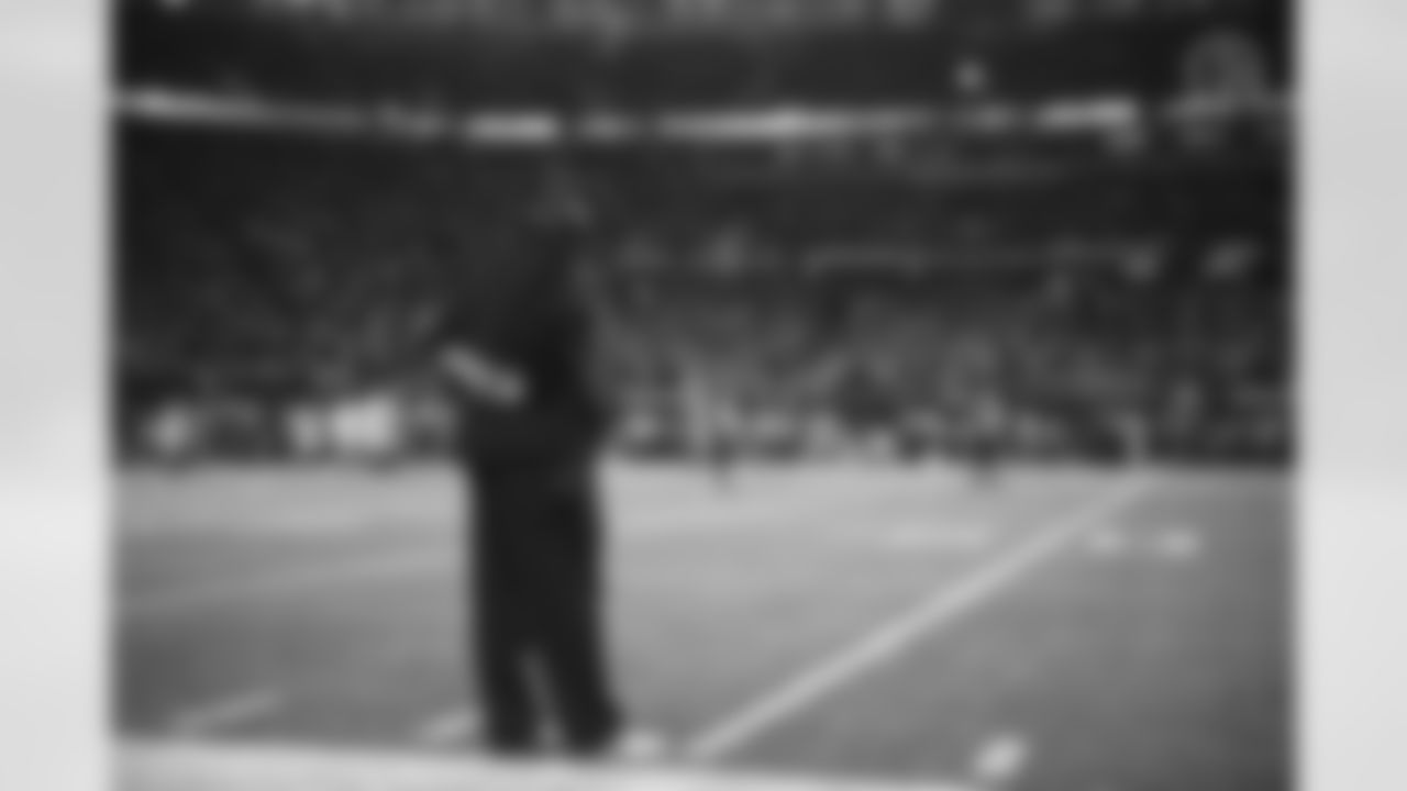 Pittsburgh Steelers Head Coach Mike Tomlin during a regular season game between the Pittsburgh Steelers and the Minnesota Vikings, Thursday, Dec. 9, 2021 in Minneapolis, MN. The Vikings beat the Steelers 36-28. (Caitlyn Epes / Pittsburgh Steelers)