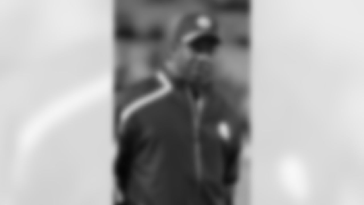 09_SDdh_Coach Mitchell