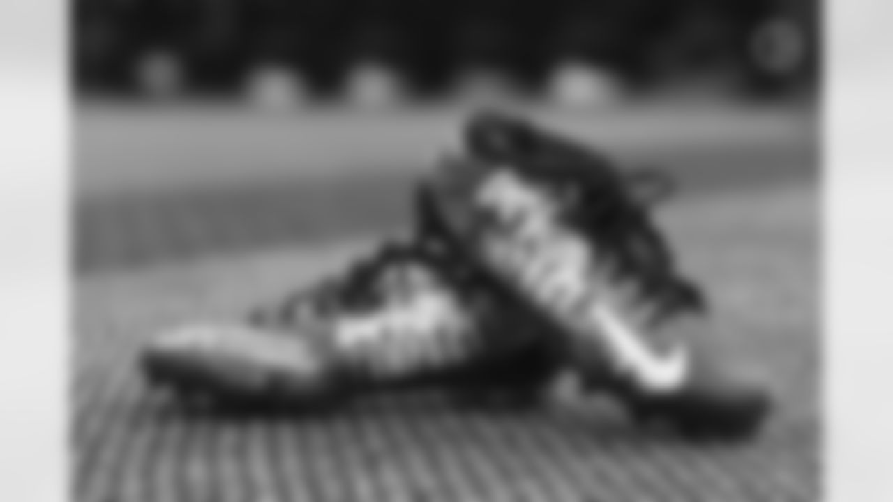 My Cause My Cleats for Pittsburgh Steelers linebacker Alex Highsmith (56) during a regular season game between the Pittsburgh Steelers and the Baltimore Ravens, Sunday, Dec. 11, 2022 in Pittsburgh, PA. (Abigail Dean / Pittsburgh Steelers)