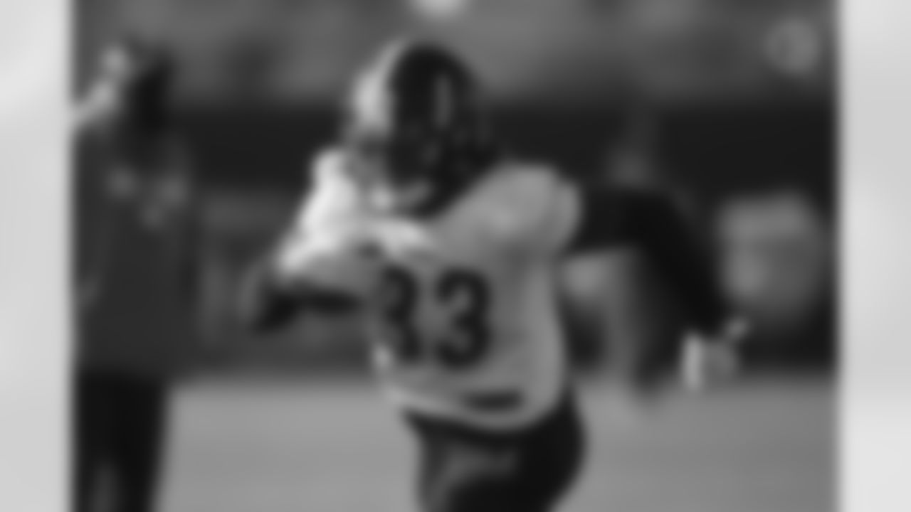 Pittsburgh Steelers running back Trey Edmunds (33) practices at the UPMC Rooney Sports Complex preparing for a Week 10 matchup against the Cincinnati Bengals, Friday, Nov. 13, 2020 in Pittsburgh, PA. (Karl Roser / Pittsburgh Steelers)