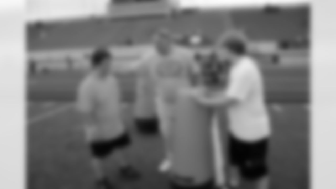 2010_steelers_youth_camp_calu