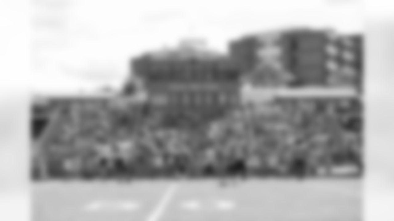 Fans at Saint Vincent College during the 2022 Steelers Training Camp on Saturday, July 30, 2022 in Latrobe, PA. (Abigail Dean / Pittsburgh Steelers)