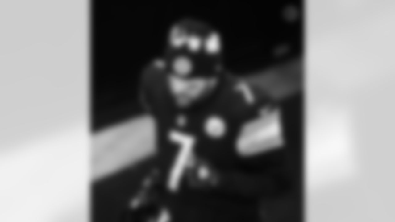 Pittsburgh Steelers quarterback Ben Roethlisberger (7) during a regular season game between the Pittsburgh Steelers and the Washington Football Team, Monday, Dec. 7, 2020 in Pittsburgh, PA. The Steelers lost to Washington 17-23. (Caitlyn Epes / Pittsburgh Steelers)