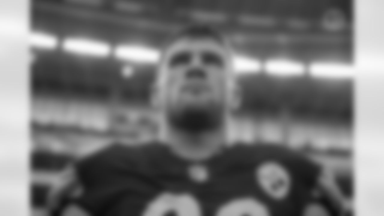 Pittsburgh Steelers linebacker T.J. Watt (90) during a regular season game between the Pittsburgh Steelers and the Dallas Cowboys, Sunday, Nov. 8, 2020 in Dallas, TX. The Steelers defeated the Cowboys 24-19. (Karl Roser / Pittsburgh Steelers)