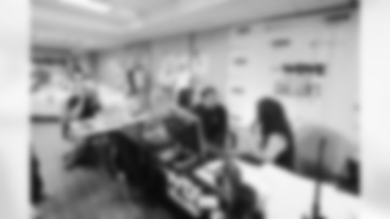 08_CH_RadioThon_43