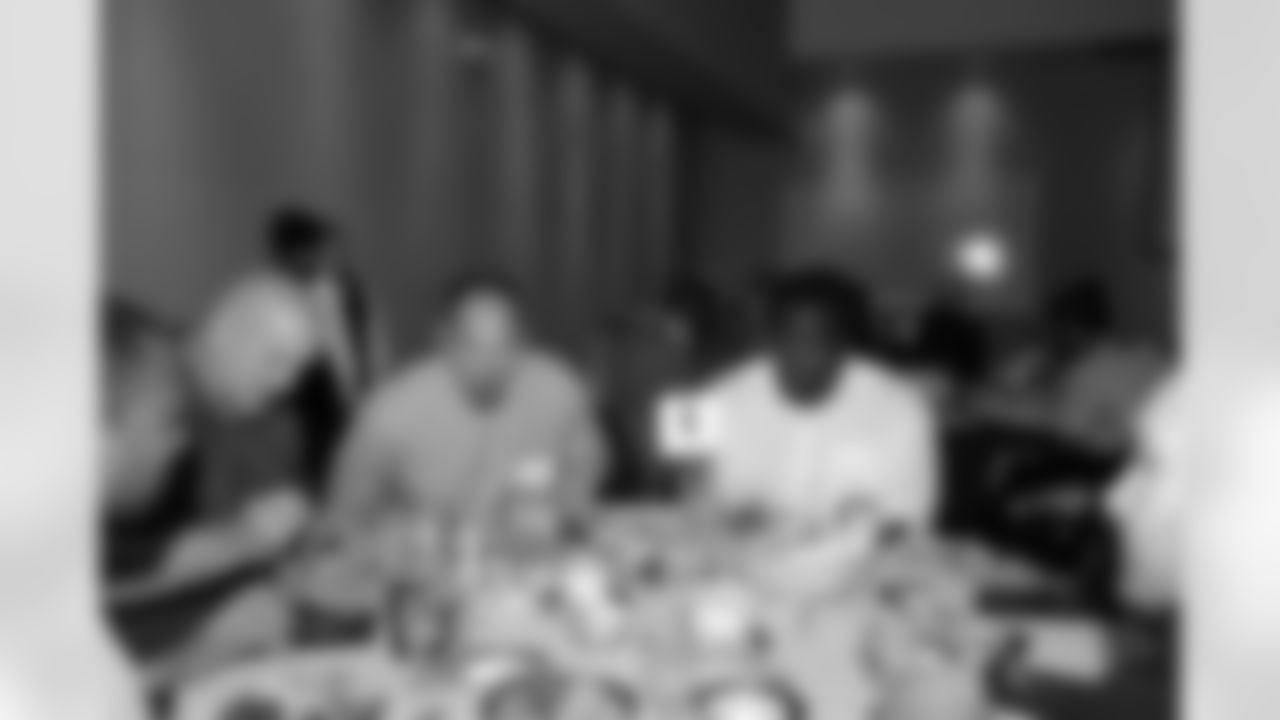 2010SteelersRookie_Dinner