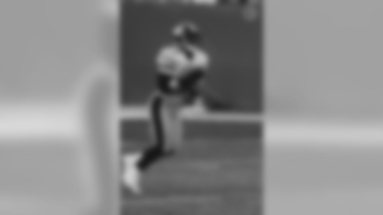 8. Hank Poteat (2000-2002) - 788 yards