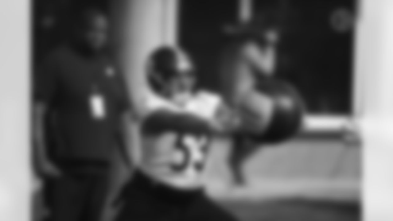 Pittsburgh Steelers center Kendrick Green (53) during practice at the UPMC Rooney Sports Complex preparing for a Week 5 matchup against the Denver Broncos, Friday, Oct. 8, 2021 in Pittsburgh, PA. (Karl Roser / Pittsburgh Steelers)
