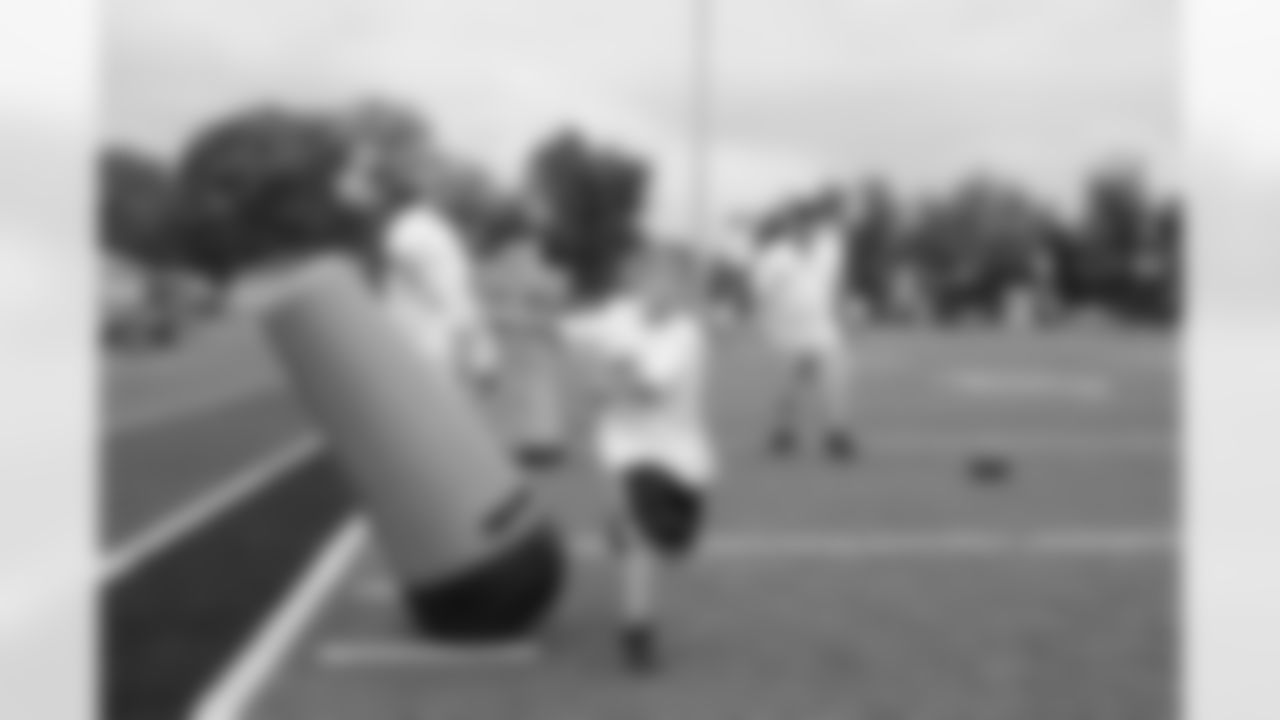 2010_steelers_youth_camp_calu