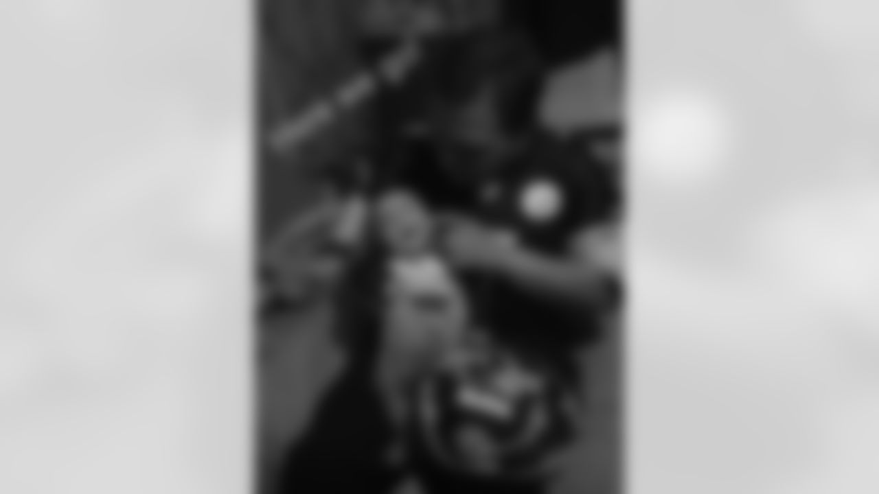 SNUTraditions_HereWeGoSigns_Jan132022110PM_Bayerlein_Bruce_97494590_inbound8109313146476269568.jpg_97494590_inbound8109313146476269568