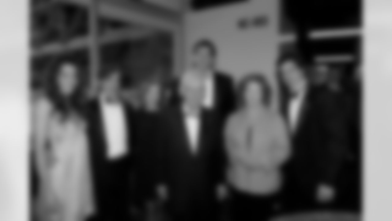 08_AIF_077