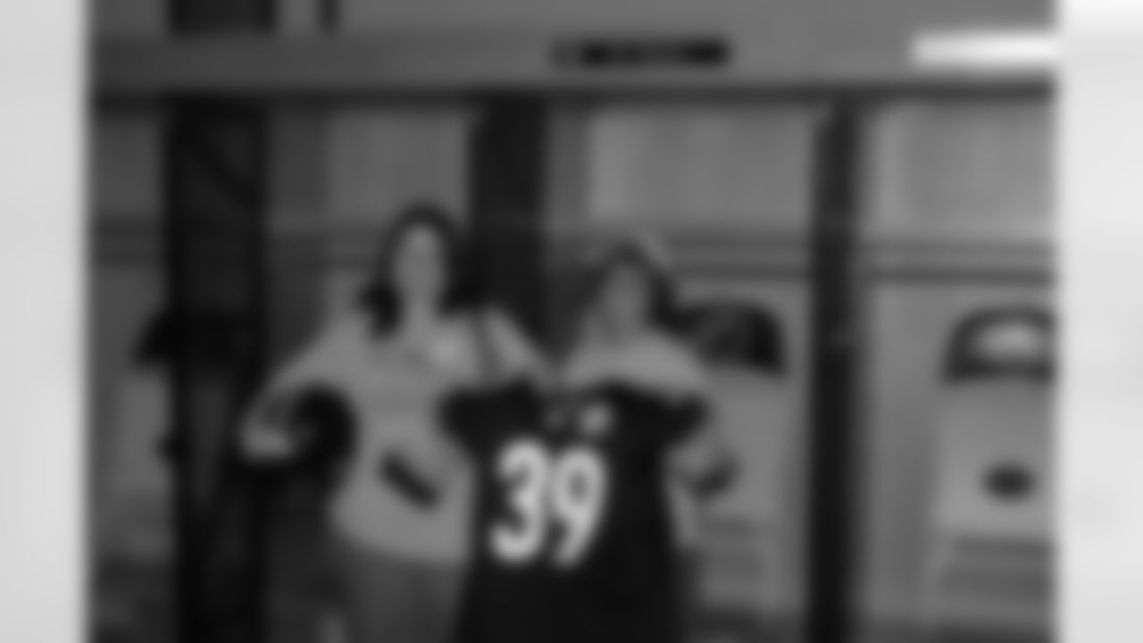 08_DraftDay_HeinzField_dh_438