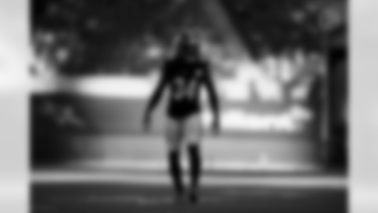 Pittsburgh Steelers safety Terrell Edmunds (34) during a regular season game between the Pittsburgh Steelers and the Dallas Cowboys, Sunday, Nov. 8, 2020 in Dallas, TX. The Steelers defeated the Cowboys 24-19. (Karl Roser / Pittsburgh Steelers)