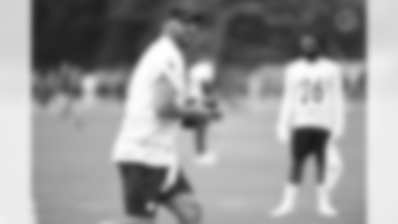 Pittsburgh Steelers quarterback Ben Roethlisberger (7) participates in the Organized Team Activities (OTAs), Wednesday June 9, 2021 at the UPMC Rooney Sports Complex. (Caitlyn Epes / Pittsburgh Steelers)