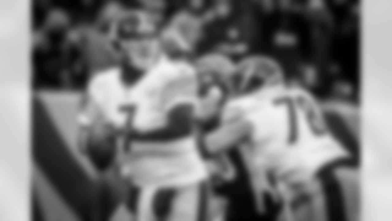 Ben Roethlisberger and Alejandro Villanueva