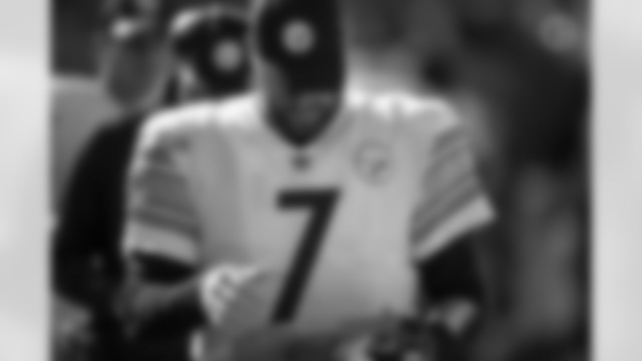 Pittsburgh Steelers quarterback Ben Roethlisberger (7) during a regular season game between the Pittsburgh Steelers and the Cleveland Browns, Sunday, Oct. 31, 2021 in Cleveland, OH. The Steelers beat the Browns 15-10. (Karl Roser / Pittsburgh Steelers)