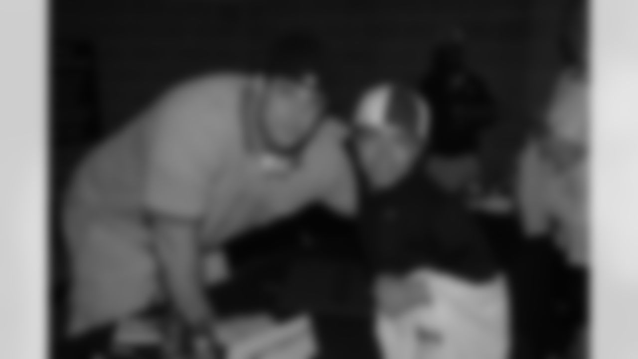08_DraftDay_HeinzField_dh_276