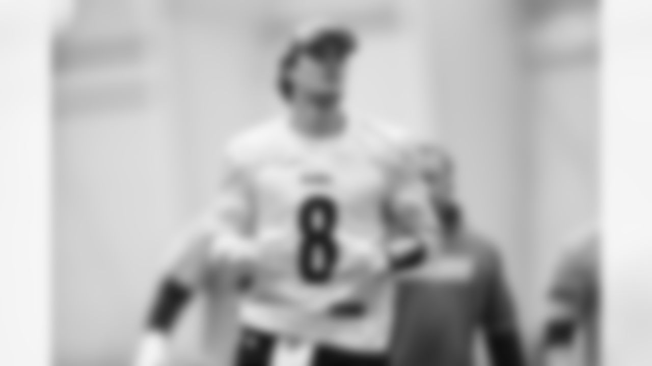 Pittsburgh Steelers quarterback Kenny Pickett (8) during practice at the UPMC Rooney Sports Complex preparing for a Week 12 matchup against the Indianapolis Colts, Saturday, Nov. 26, 2022 in Pittsburgh, PA. (Karl Roser / Pittsburgh Steelers)